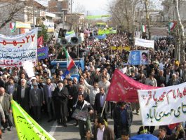 شرکت در راهپیمایی 22 بهمن یکی از نشانه های بصیرت است