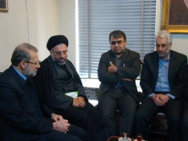 اعضای شورای شهر استان قم و دکتر علی لاریجانی، رییس مجلس.