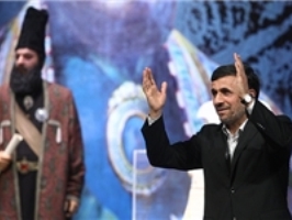 سفر سرزده احمدی نژاد به قم