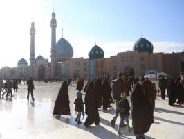 تشرف جمعی از دانش‌پژوهان جامعه الزهرا به مسجد مقدس جمکران