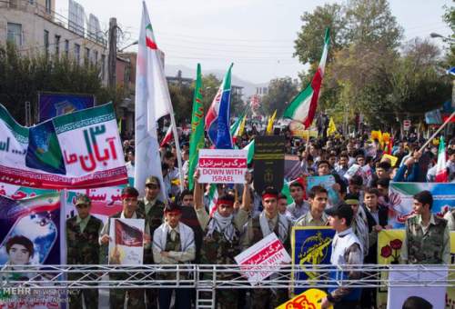 مردم ایران در ۱۳ آبان‌ اتحاد خود را مقابل دشمنان نشان خواهند داد