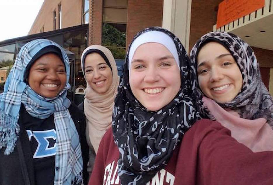 سمینار «ابهام زدایی از لباس اسلامی» در دانشگاه ویرجینیا برگزار شد