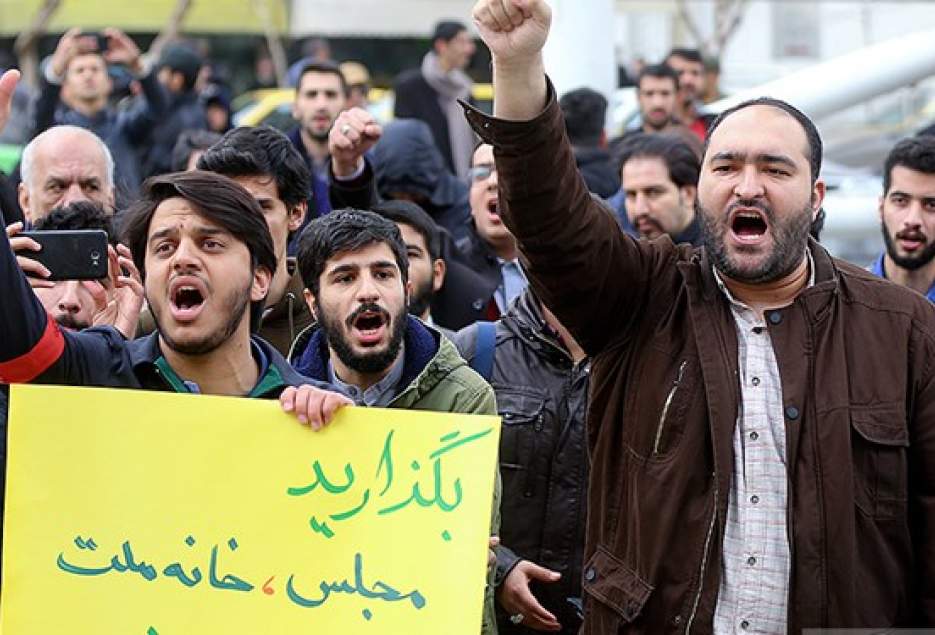 طلاب و روحانیون شیعه و سنی سیستان و بلوچستان خواستار برخورد قانونی با #نماینده_سراوان شدند