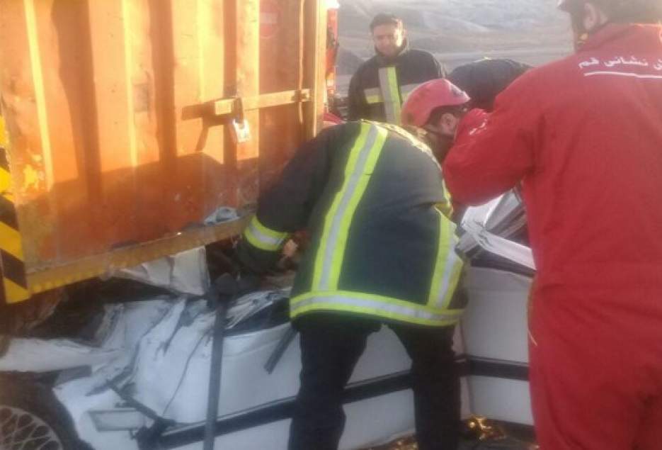 فوت 4 نفر در حادثه تصادف خودرو پژو با خاور