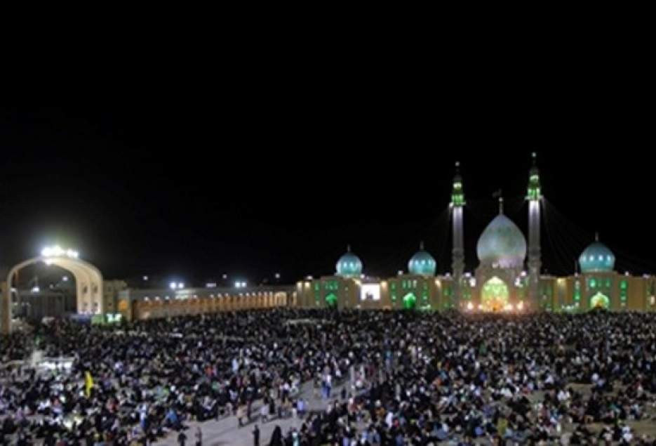 آغاز سال جدید در مسجد مقدس جمکران با حضور هزاران عاشقان امام زمان (عج)