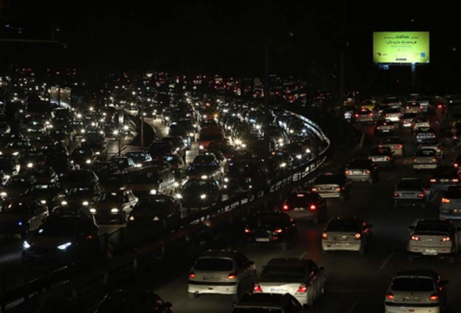 ترافیک در آزادراه قم - تهران سنگین و روان است