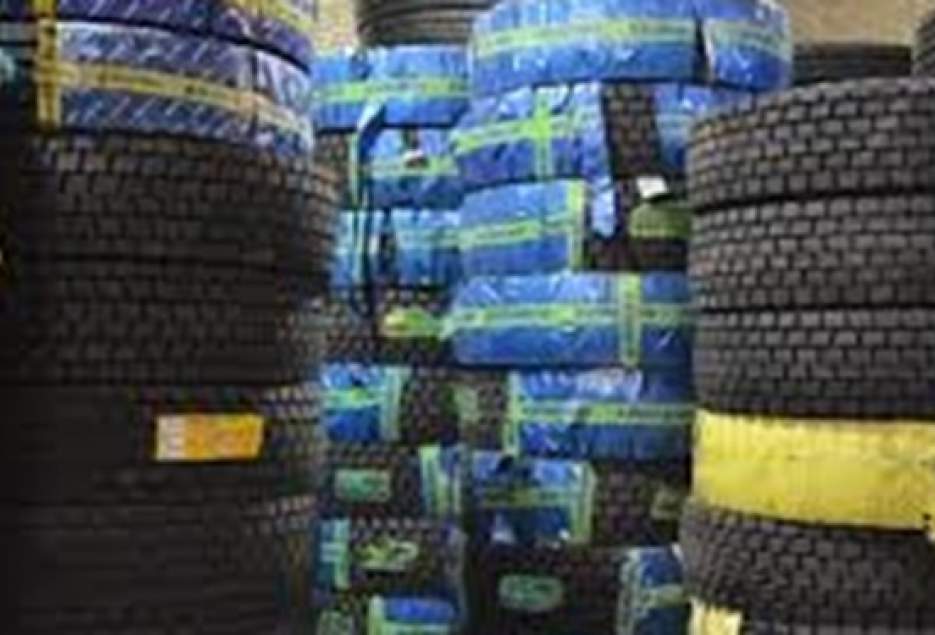 توزیع بیش از ۷ هزار حلقه لاستیک بین تاکسی داران قم