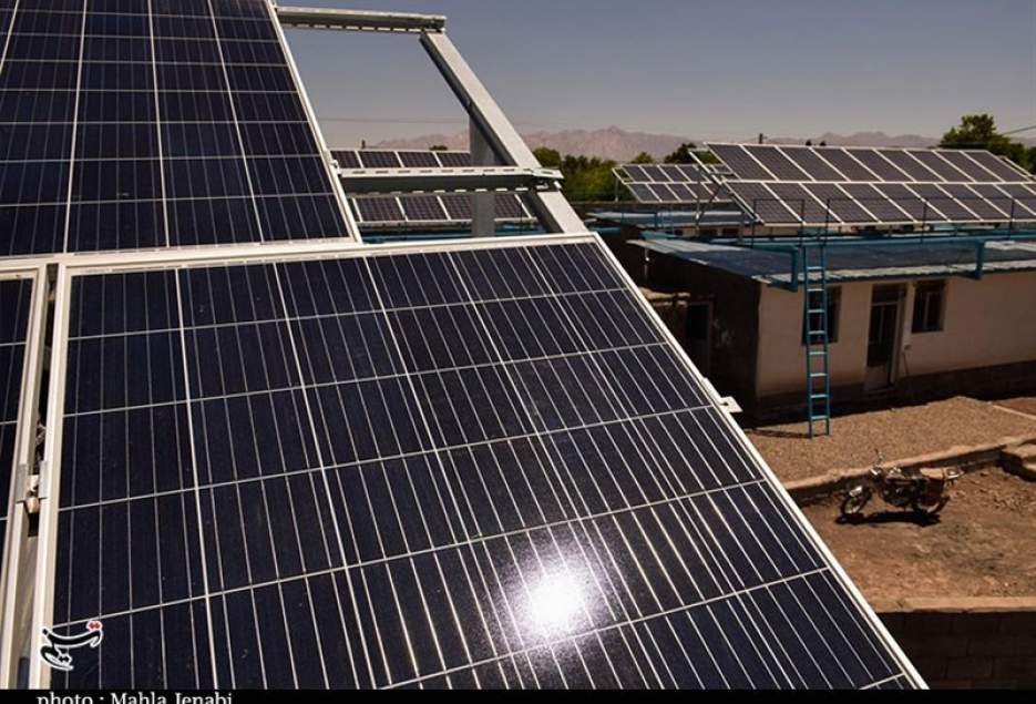 ۱۰۰ پنل خورشیدی برای مددجویان کمیته امداد قم نصب می‌شود