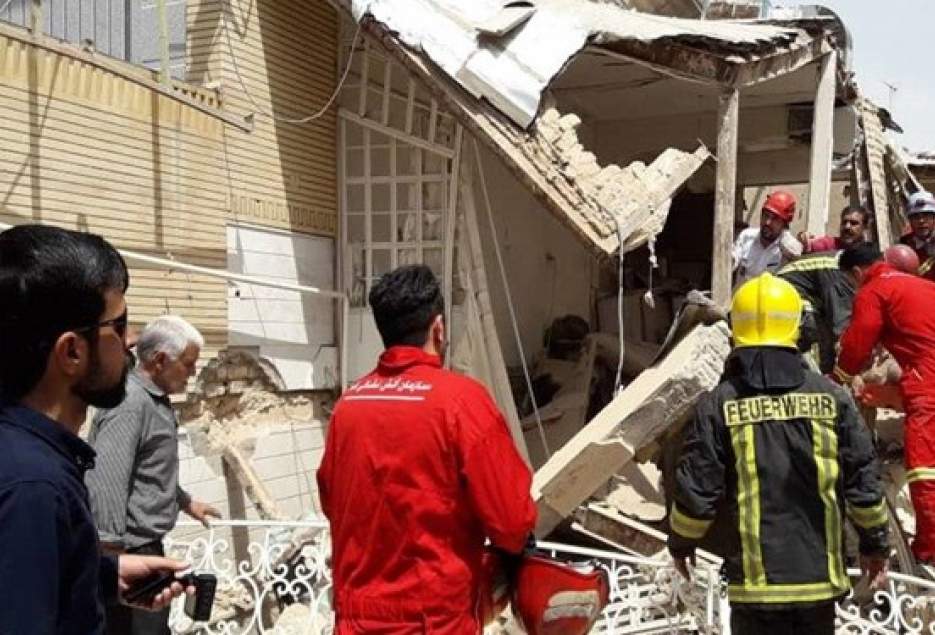 انفجار ساختمان مسکونی در بلوار انصارالحسین/7 مصدوم تاکنون از زیر آوار خارج شده‌اند