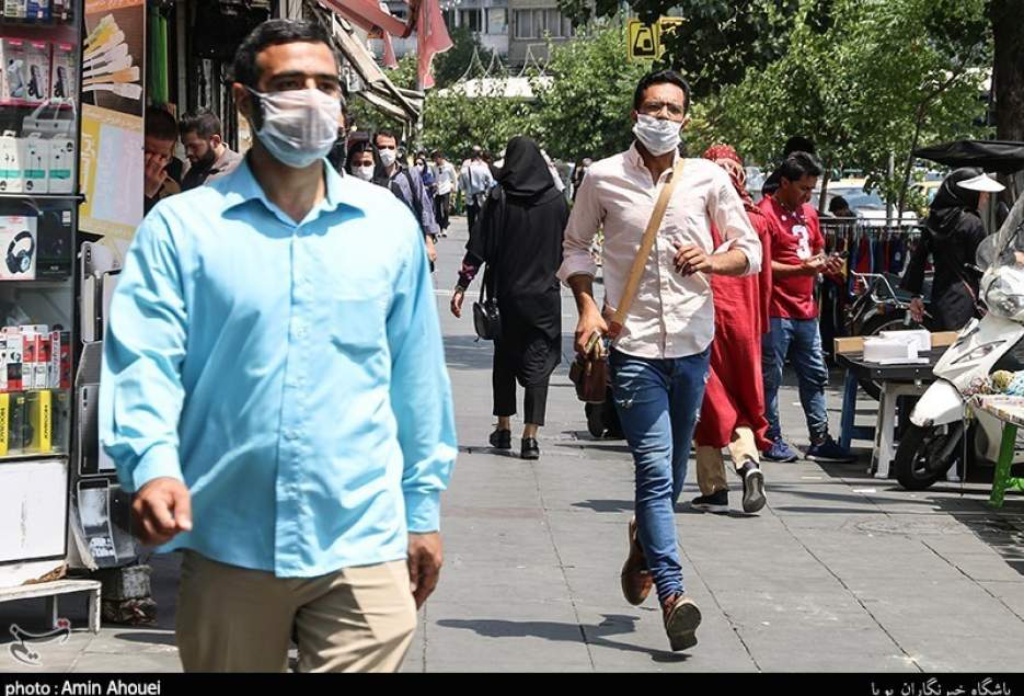 انتقاد رئیس دانشگاه علوم پزشکی از پایین آمدن میزان رعایت پروتکل‌های بهداشتی و زدن ماسک در میان همشهریان قمی