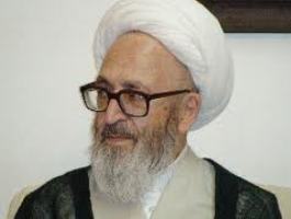 حکم ارتداد سلمان رشدی برای خواننده هتاک جاری است