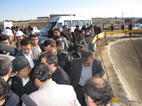 شهردار، فرمانده نیروی انتظامی و نائب رییس شورای شهر در کارگاه اصلی مترو قم