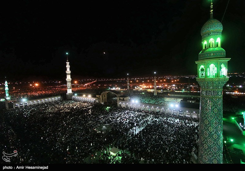 مراسم احیاء شب بیست و یکم ماه رمضان در مسجد مقدس جمکران