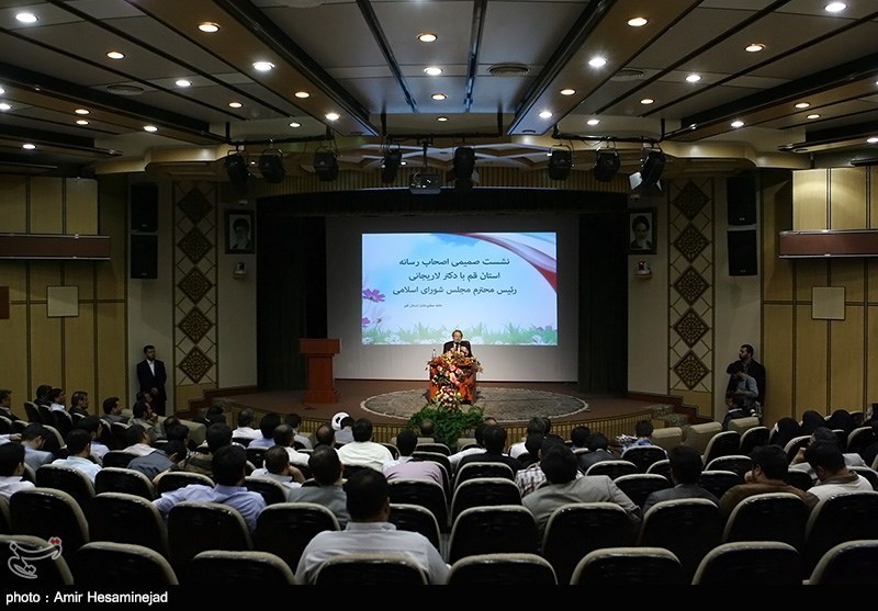 نشست صمیمی رییس مجلس با اهالی رسانه در قم