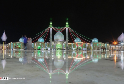 آذین بندی و چراغانی مسجد جمکران و حرم حضرت معصومه(س) در نیمه شعبان