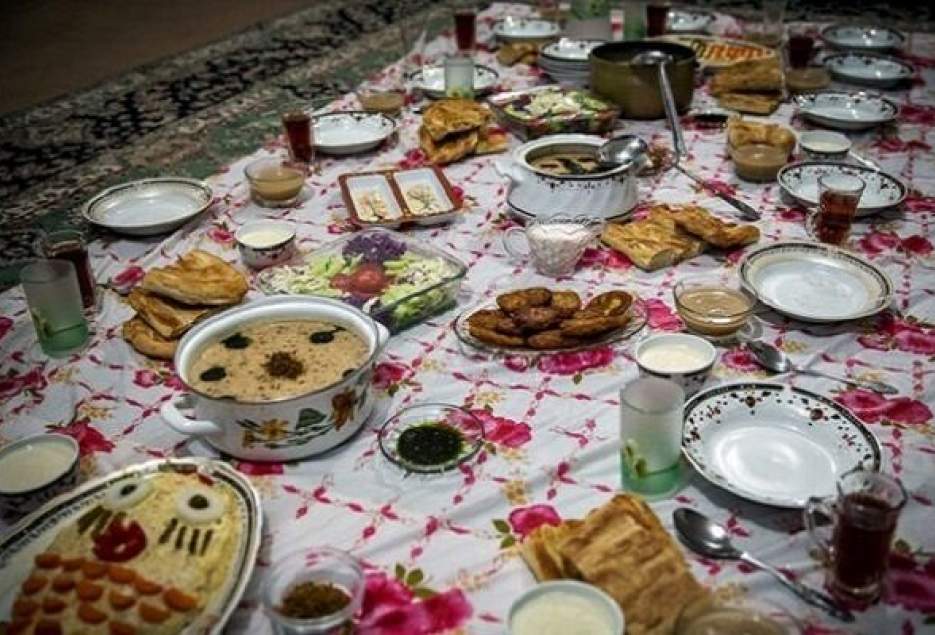 وعده شام در ماه رمضان چگونه باشد/ پرهیز از نوشیدنی‌های گازدار