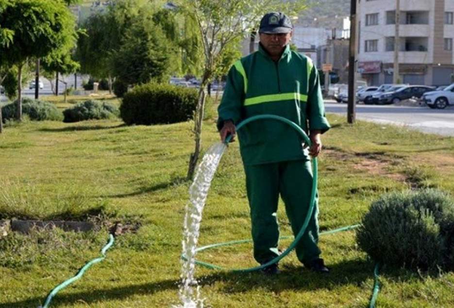 بوستان جدیدی باتوجه به کمبود آب در قم احداث نخواهد شد/چمن‌کاری در قم کاهش یافته است