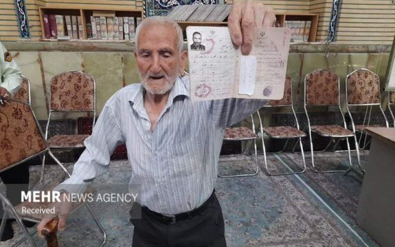 حضور پیرمرد 103 ساله د رانتخابات ریاست جمهوری