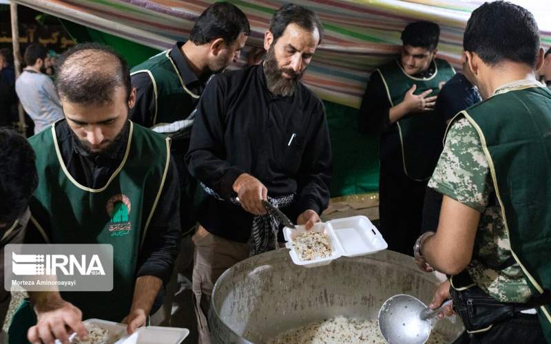 خدمات رسانی به زائران اربعین در قم