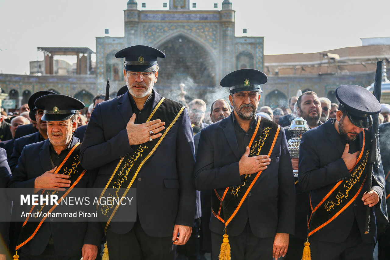 دسته عزای خادمان حرم حضرت معصومه(س) در سوگ امام کاظم(ع)