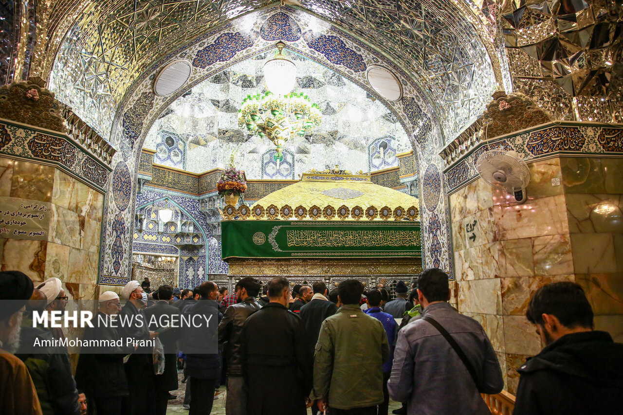 شب میلاد امام حسین(ع) در حرم حضرت معصومه(س)