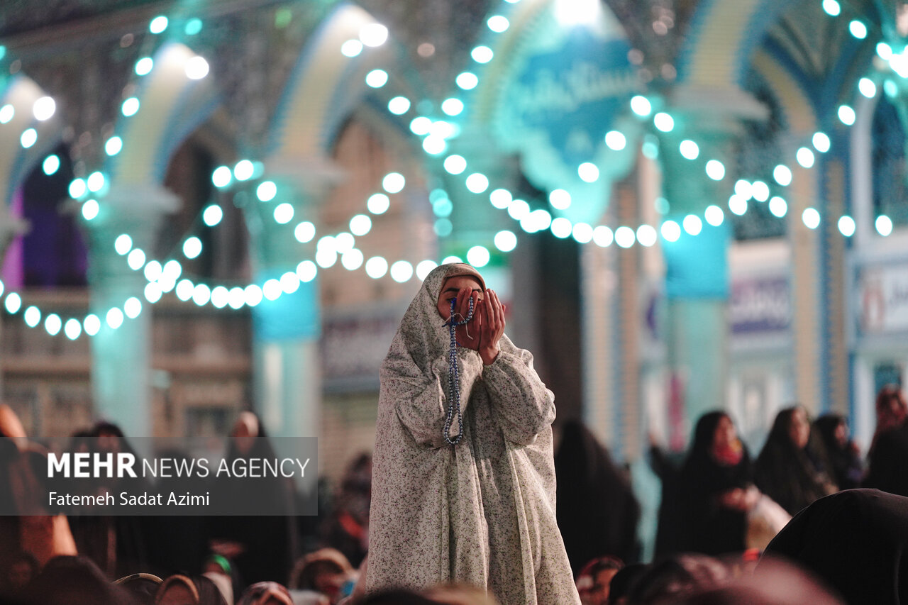 شب نیمه شعبان در مسجد جمکران